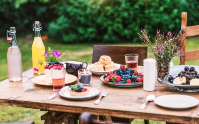 Planning the Perfect Event Tent Layout for Outdoor Dinners and Buffets